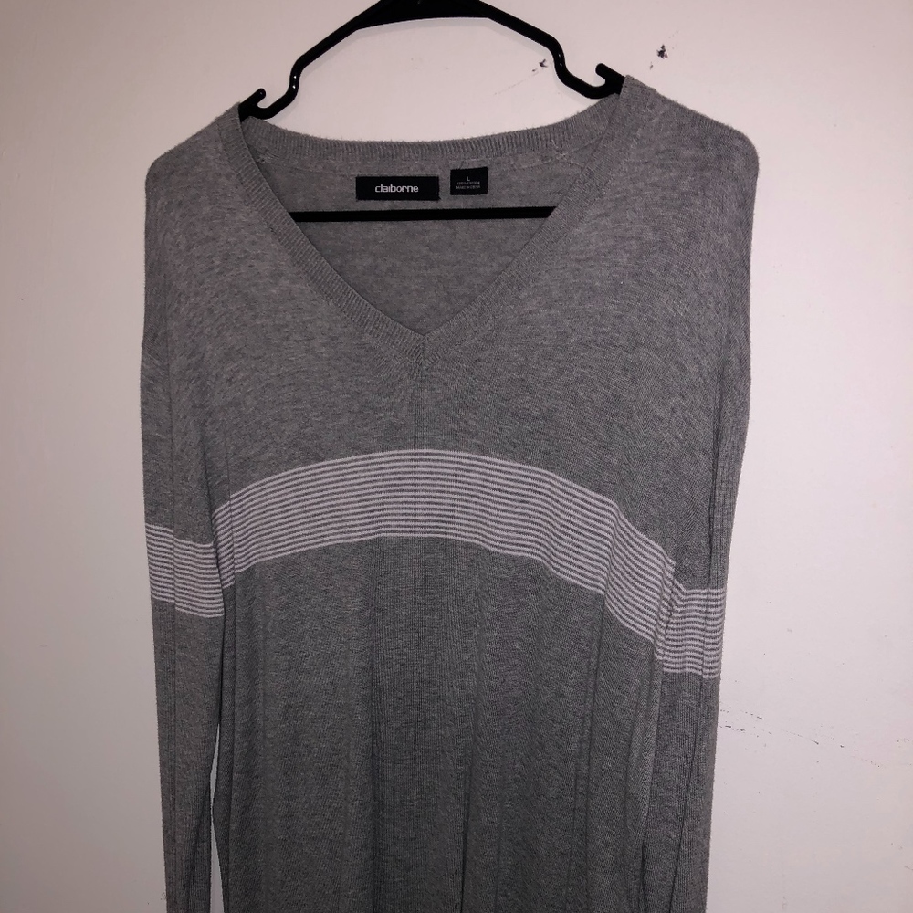 Claiborne sweatshirt
